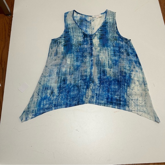 TWO BY VINCE CAMUTO SLEEVELESS BLOUS IN MIX SHADES OF BLUE IN SIZE MEDIUM - Picture 6 of 7